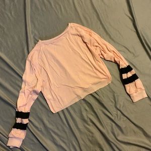 Light long sleeve crop top